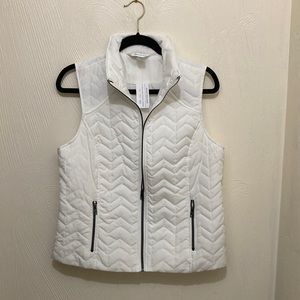 NWT Christopher & Banks white quilted sleeveless vest with gunmetal zippers med